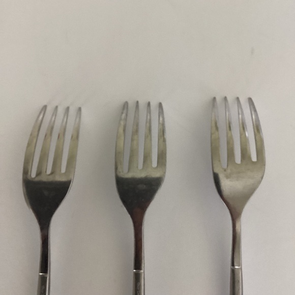 Guy Degrenne Flatware Set of 3 Long Forks - Picture 7 of 12